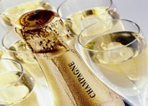 על אלכוהול וקלוריות. (thinkstock)